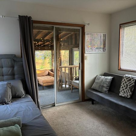 Ambiance - King Bed Cabin, Jetted-Tub & Fireplace Tobyhanna Ngoại thất bức ảnh