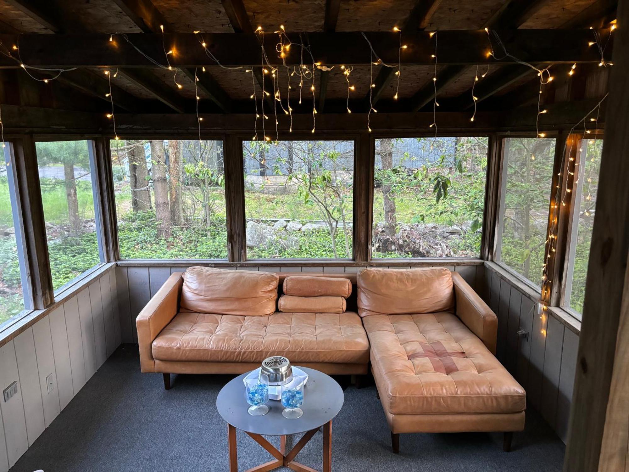 Ambiance - King Bed Cabin, Jetted-Tub & Fireplace Tobyhanna Ngoại thất bức ảnh